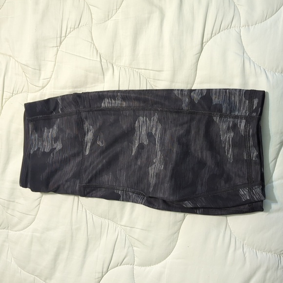 Camo Biker Shorts - Picture 2 of 6